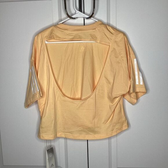 NWT Ladies Adidas Open Back Styling" Short sleeved cropped tee shirt - Picture 3 of 8
